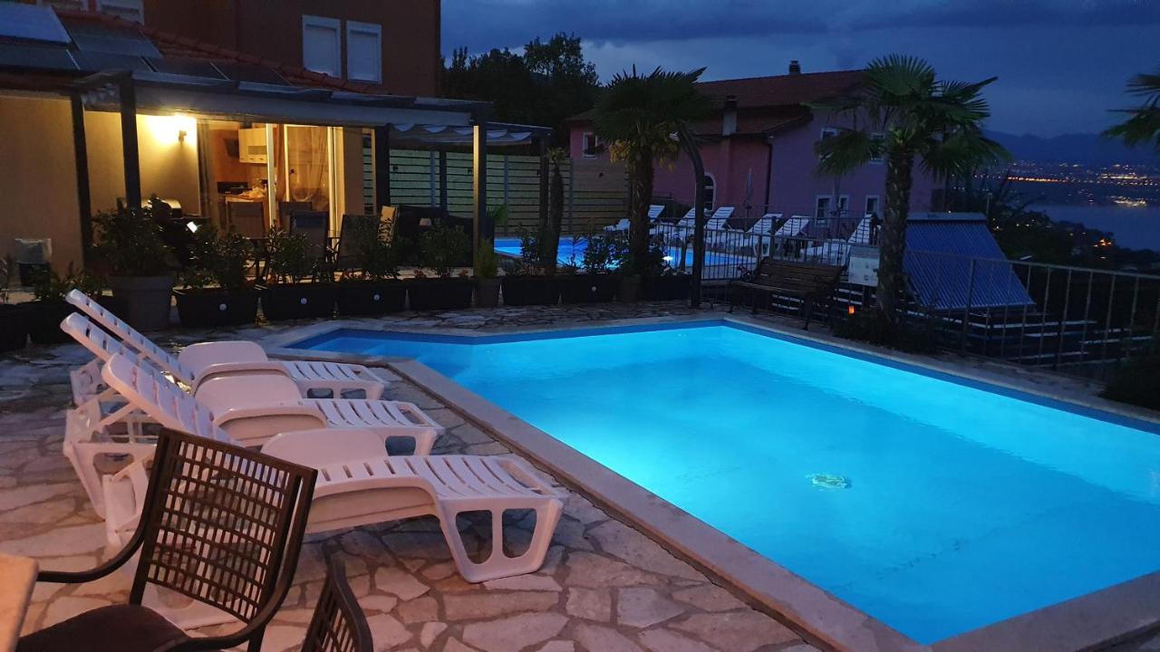 Apartments Kroatien Lovran Exteriér fotografie